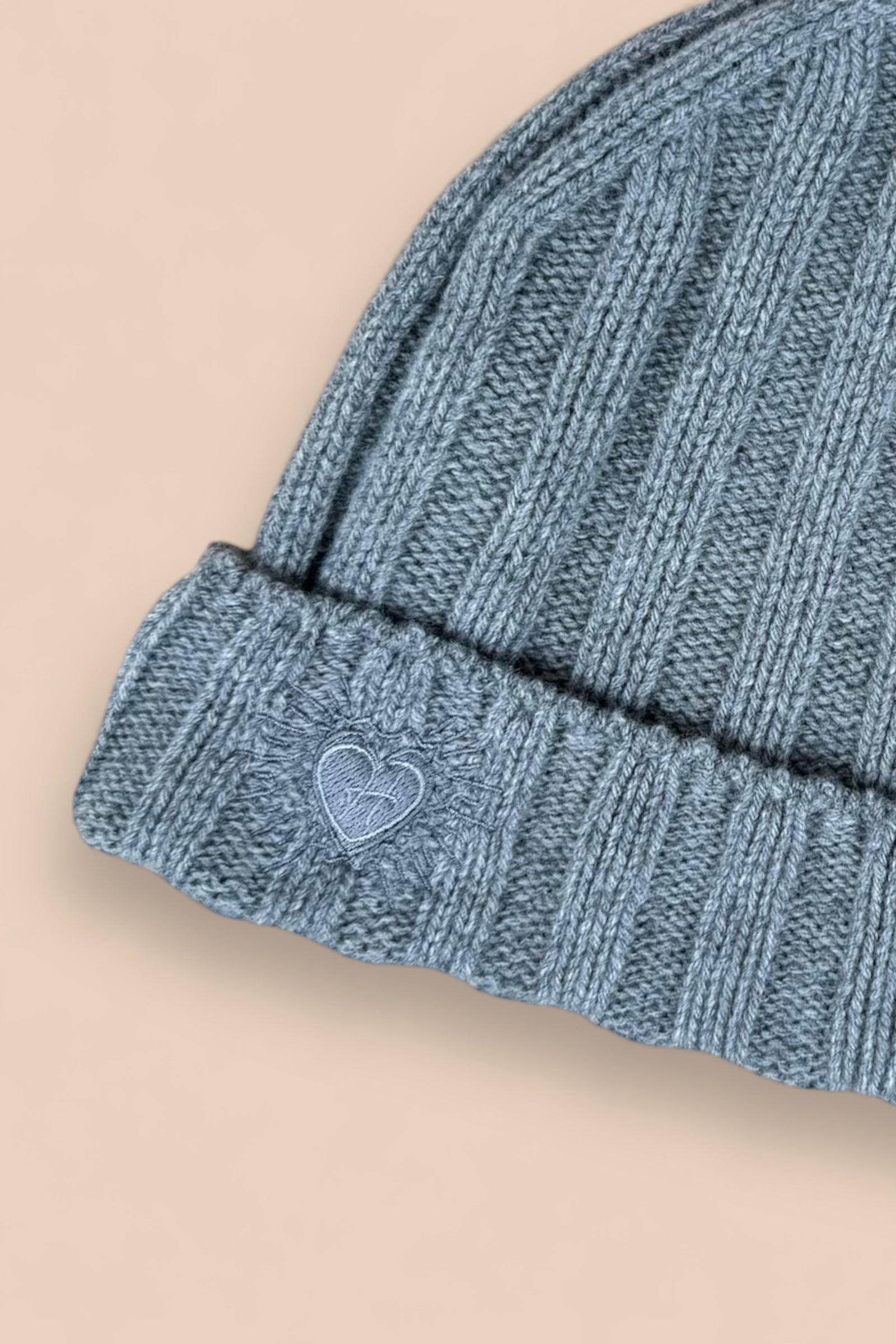 LÉO hat - pearl grey - 100% cashmere