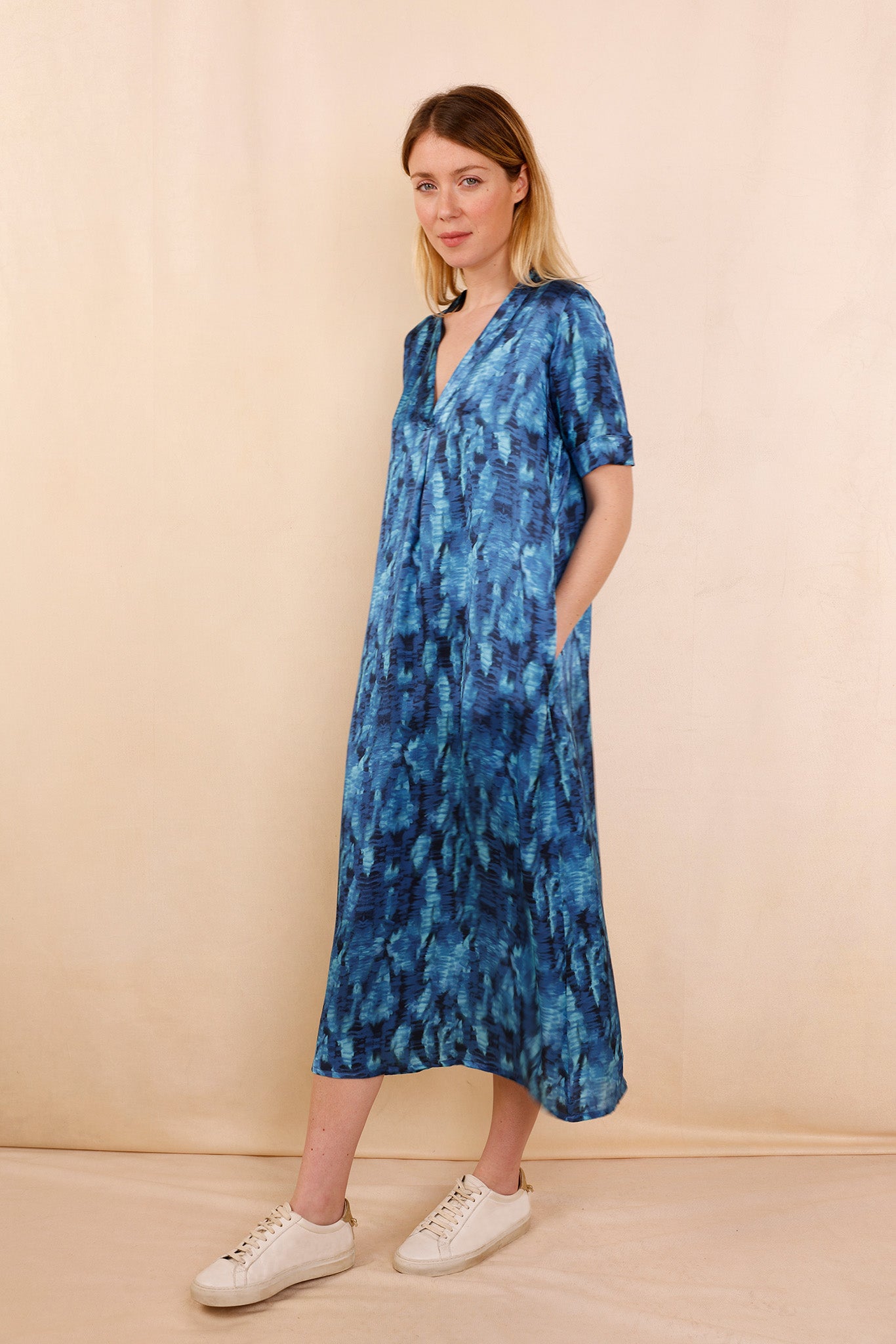 TADASANA Dress - 100% Viscose Crepon