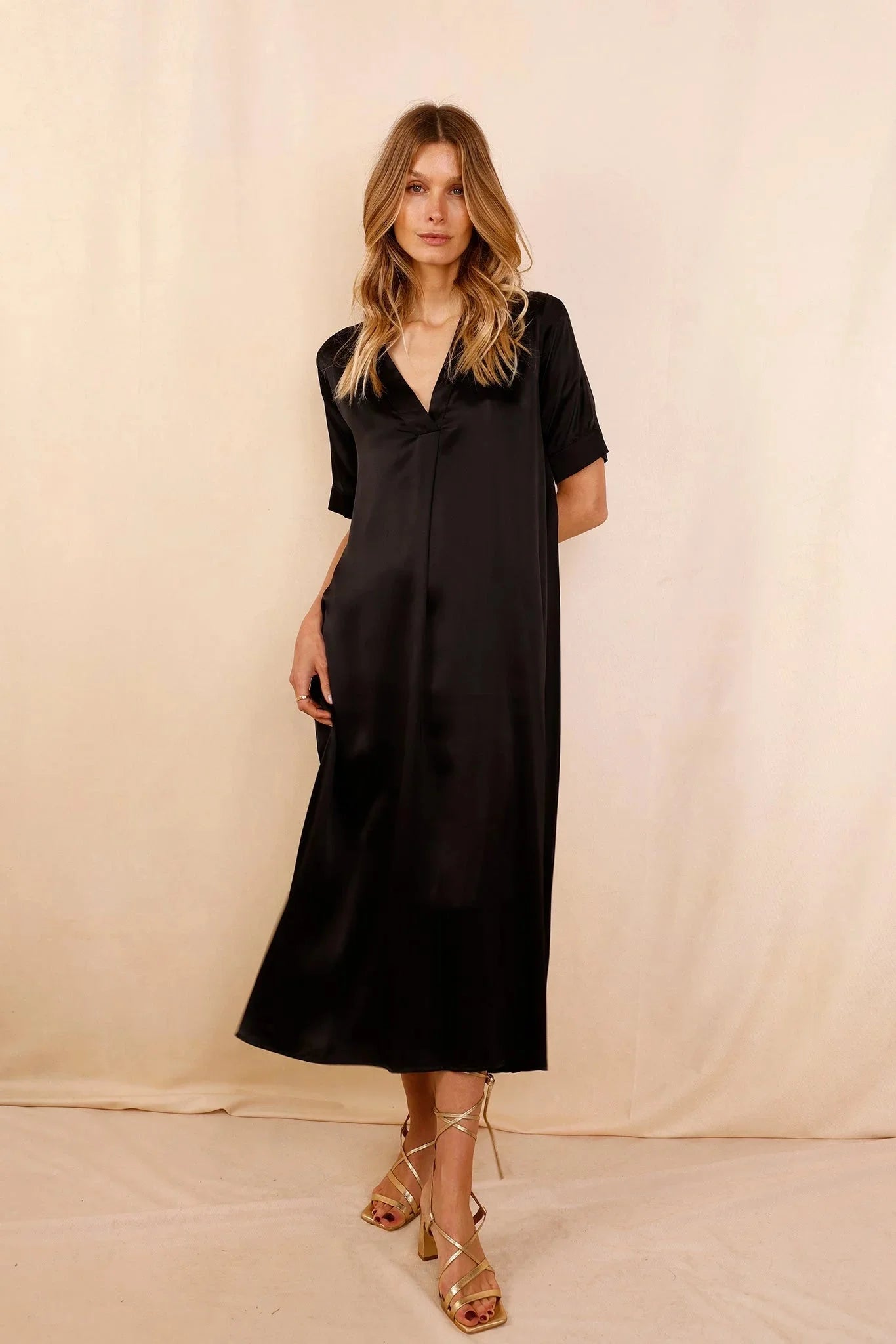 Robe TADASANA black - 100 % Soie - HORTENCE