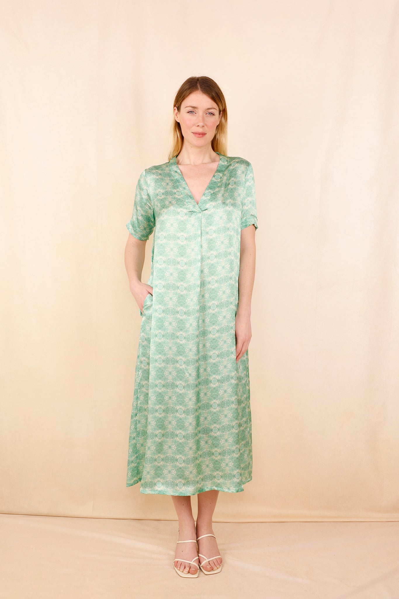 Robe TADASANA Green Flowers - 100% Soie - HORTENCE